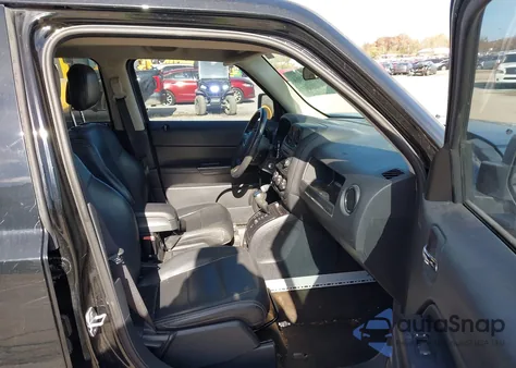 2015 Jeep Patriot High Altitude Edition z USA, uszkodzony, nr VIN 1C4NJPFA1FD350248